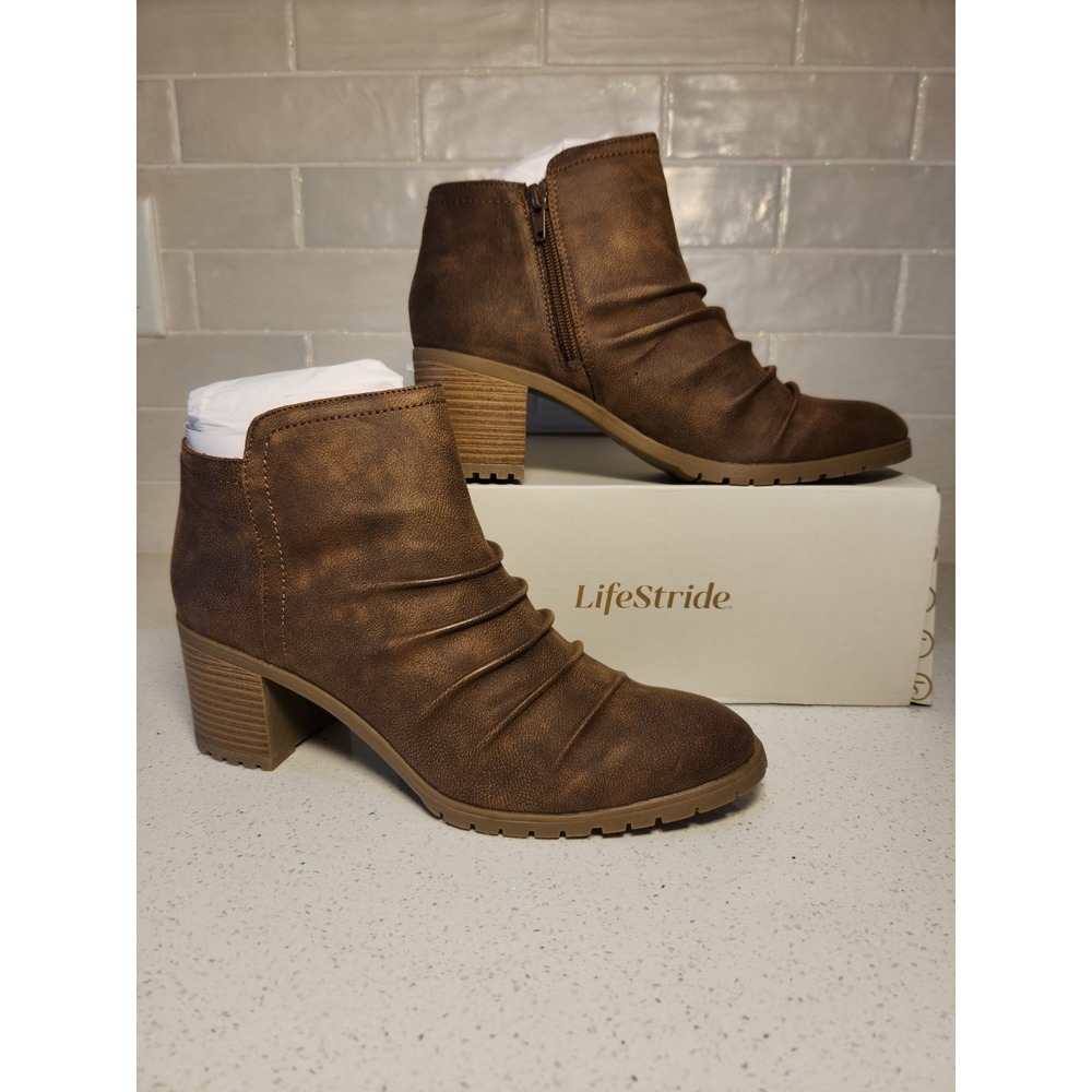 New Women's LifeStride Maeve Ankle Boot, Brown Tumbled, Size 10 W